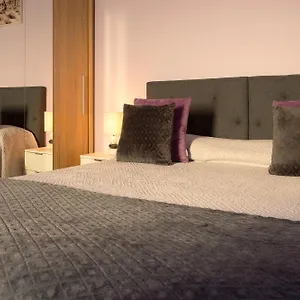 Village Center One Bedroom Apartamento