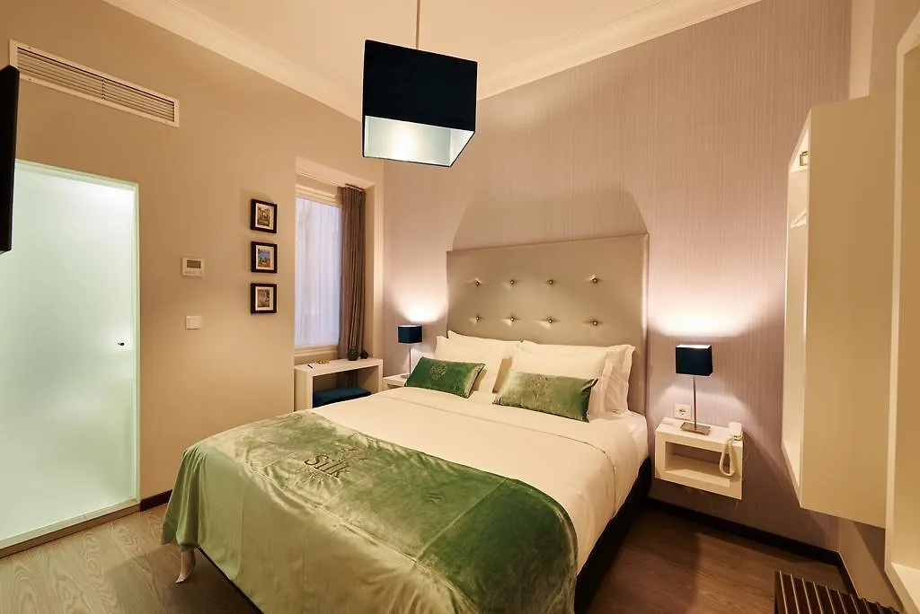 Silk Lisbon Bed & Breakfast 2*,  Portugal