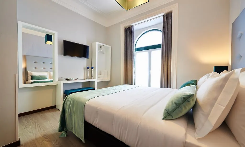 Silk Lisbon Bed & Breakfast Portugal